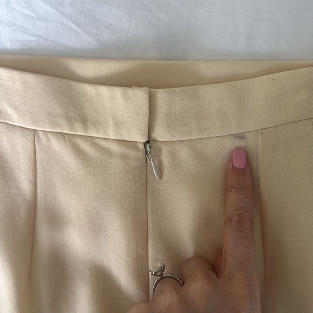 Vintage Chanel Creme Skirt - Picture 5 of 7